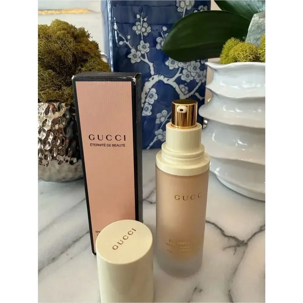 Gucci 24 Hour Full Coverage Luminous Matte Finish Foundation in 210N